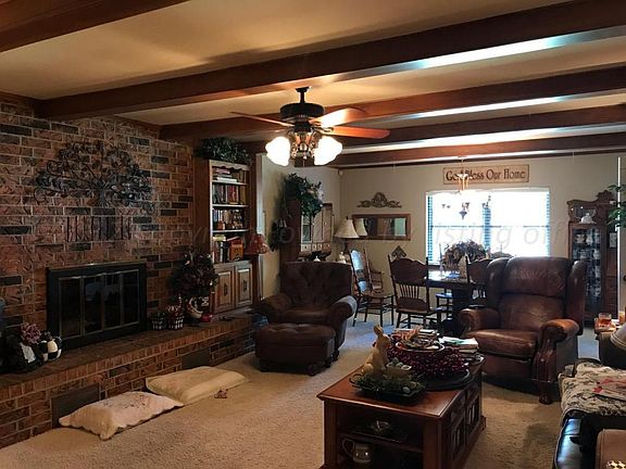 3rd image of 2312 Beech Ln