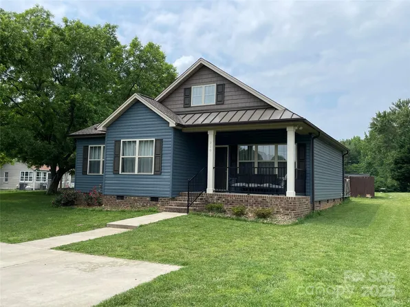 210 Rhyne St, Stanley, NC 28164