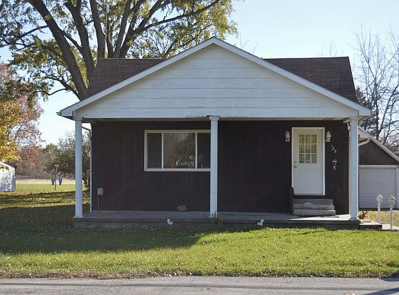 2nd image of 132 W Ashford St