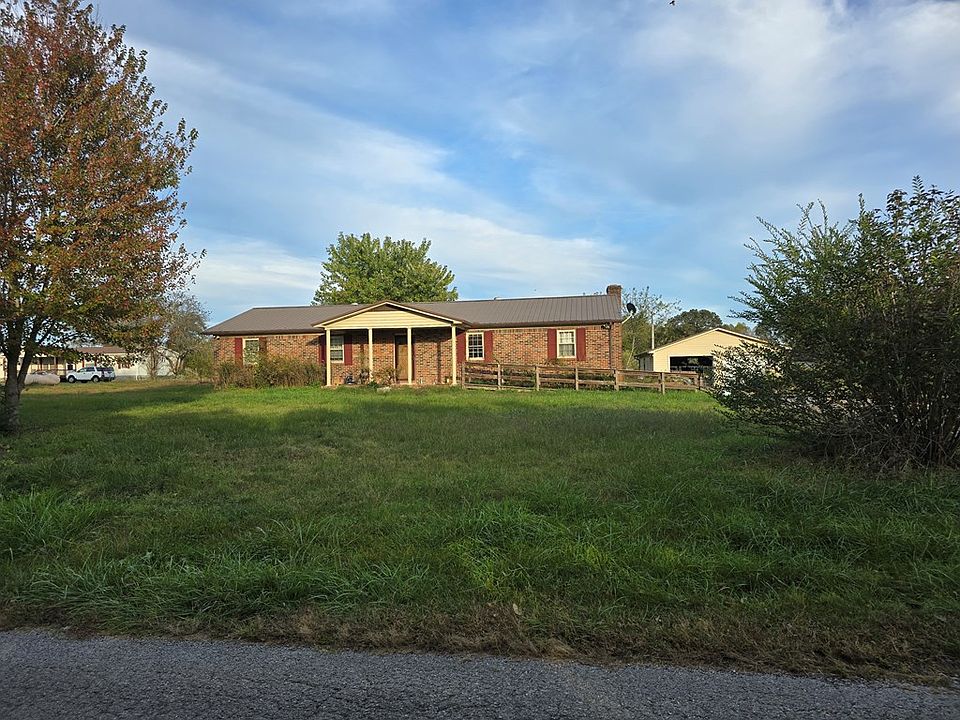 2nd image of 1475 Dyer Creek Rd