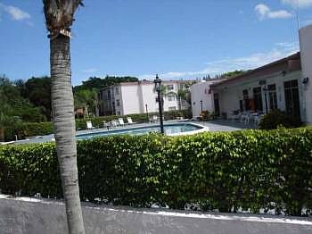 1st image of 4304 NW 9th Ave APT 22