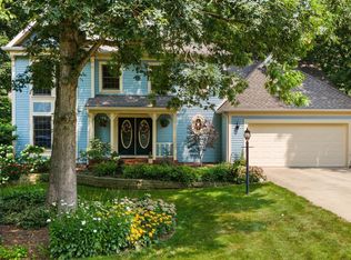 331 E Eller Dr, East Peoria, IL 61611