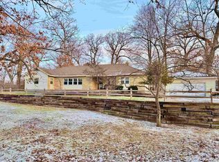 905 White Oak Dr, South Bend, IN 46617