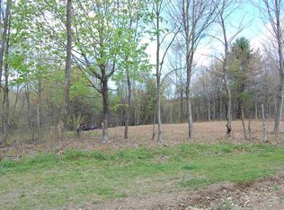 2 White Oak Dr, Castleton, NY 12033