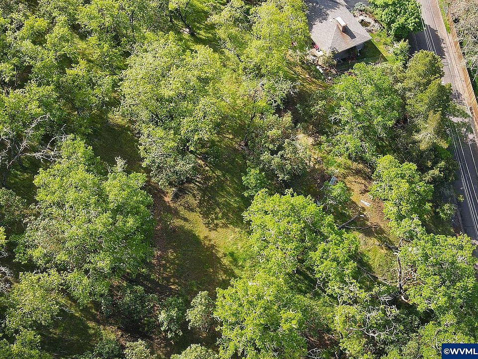 2nd image of 0 NE Parkview Ct