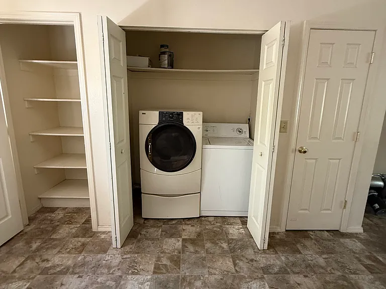 510 S Fountaine St #2 — Photo 5