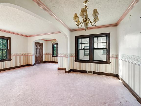 5th image of 4143 Vincent Ave N