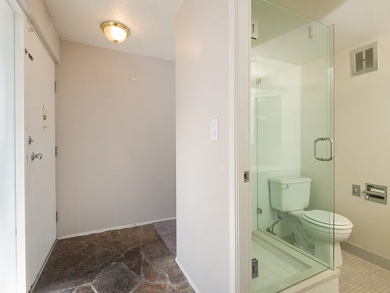 1740 Melrose Ave #502 — Photo 15