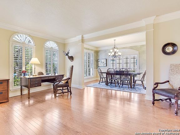 4th image of 1719 Brush Creek Dr