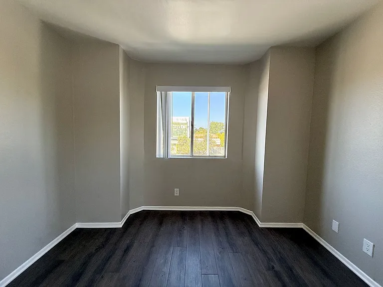 Laurel Canyon, 4500 — Photo 16