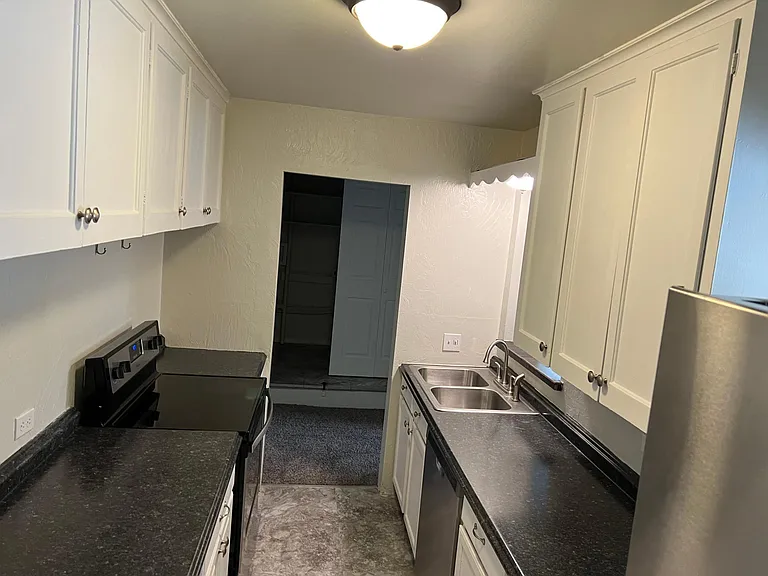 2260 W Exposition Ave — Photo 5