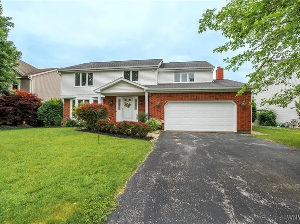 64 Bywater Dr, Getzville, NY 14068