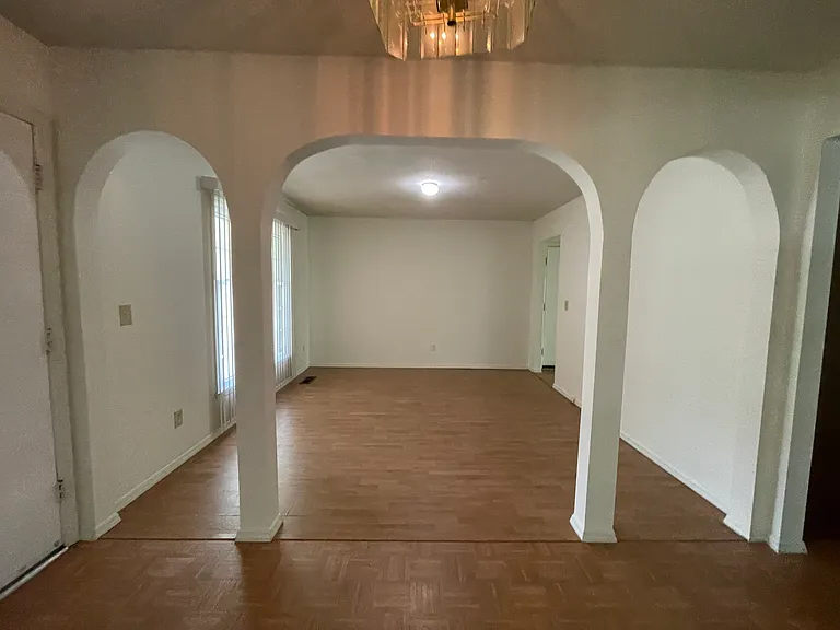 1960 Seven Pines Dr — Photo 5