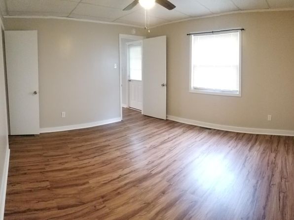 2 Broadway St #2