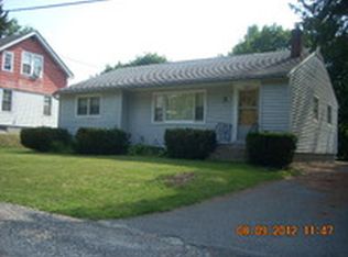 18 Dean Pl, Pittsfield, MA 01201