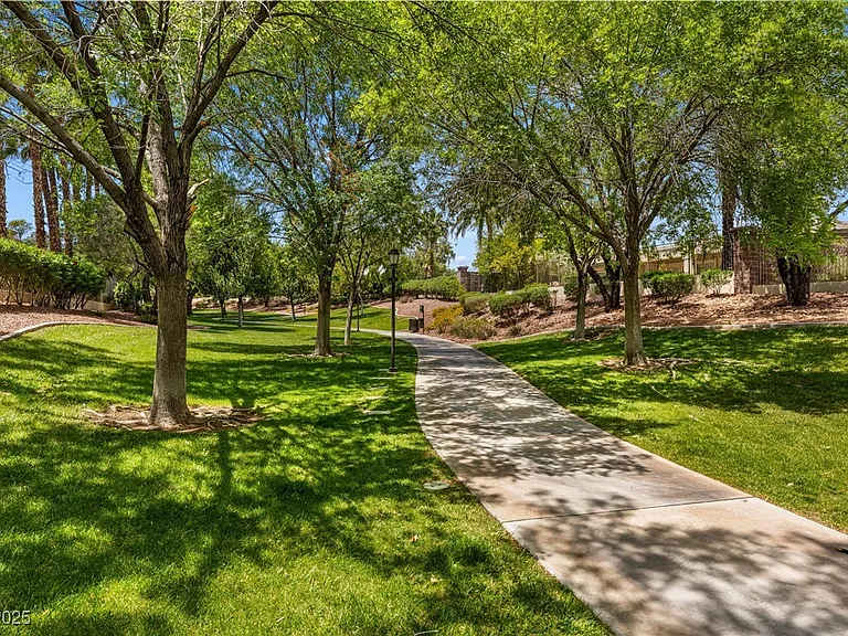3010 Hammerwood Dr — Photo 18