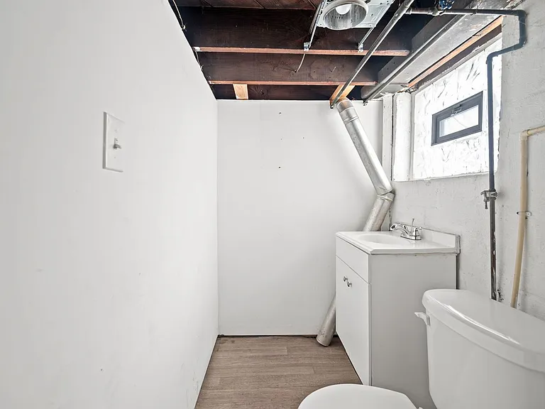 153 Henry St — Photo 21