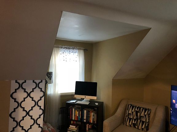 4th image of 375 Jersey Ave #2