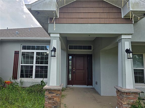 2nd image of 989 Bermuda Ave