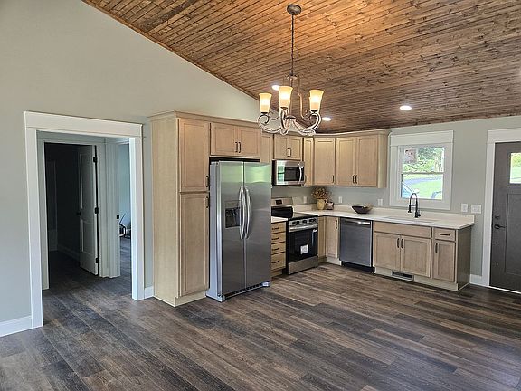 2nd image of 134 Country Club Drive