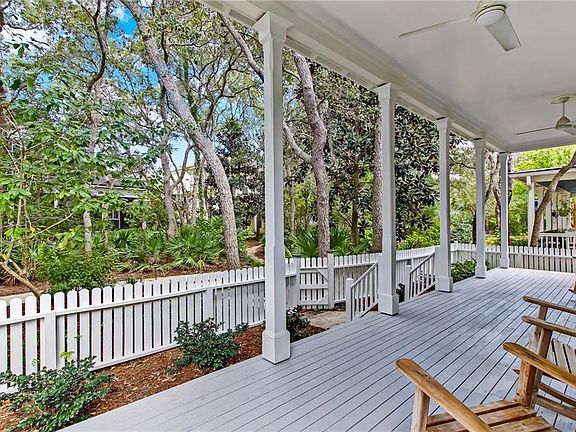 4th image of 1765 Howard Ln