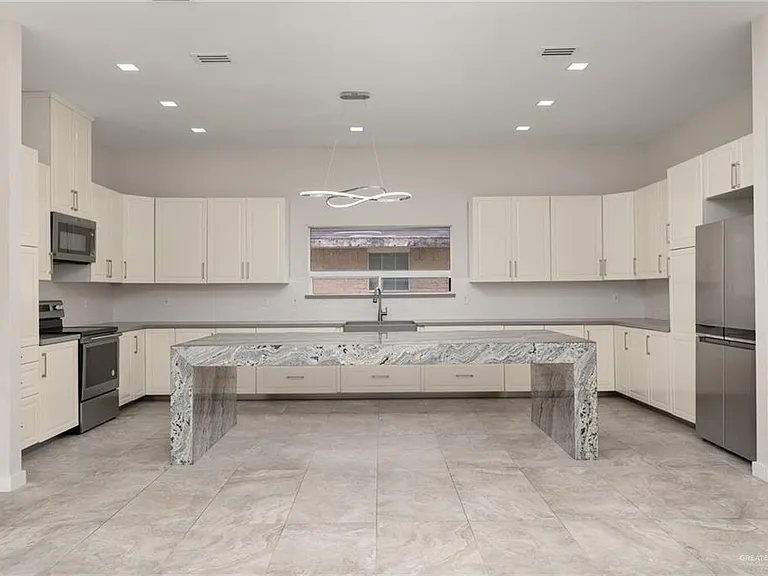 2041 Lake View Dr #5 — Photo 4
