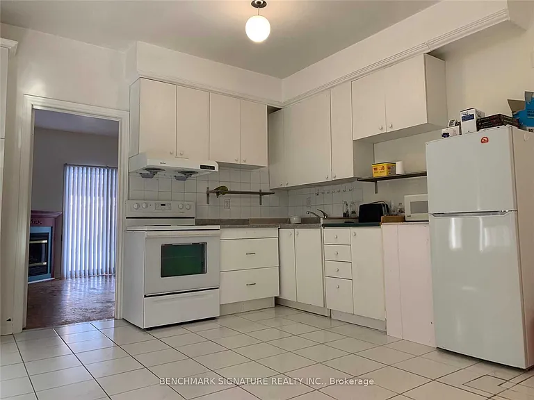 102 Greensboro Dr — Photo 4