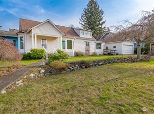 1102 E Maple St, Bellingham, WA 98225