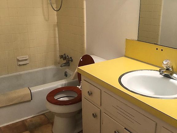 2nd image of 101 Greenwood Ave #7