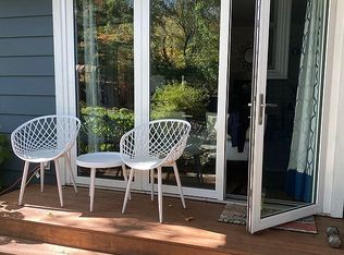 24745 Amlee Rd, Shorewood, MN 55331