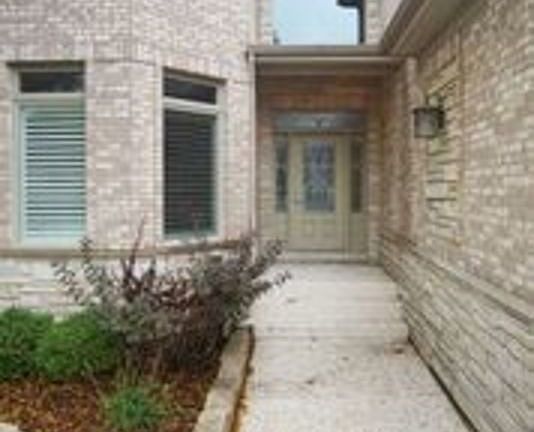 2nd image of 814 W Kathleen Ln