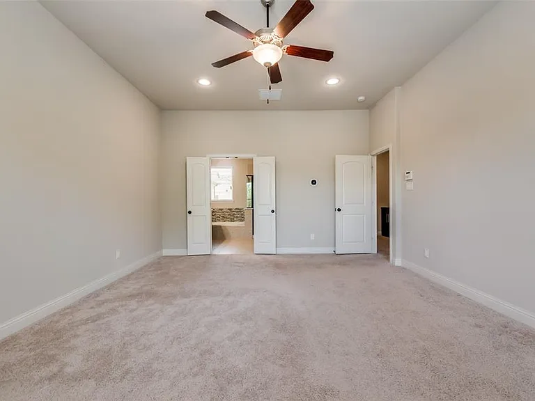 4213 Broadway Ave — Photo 13