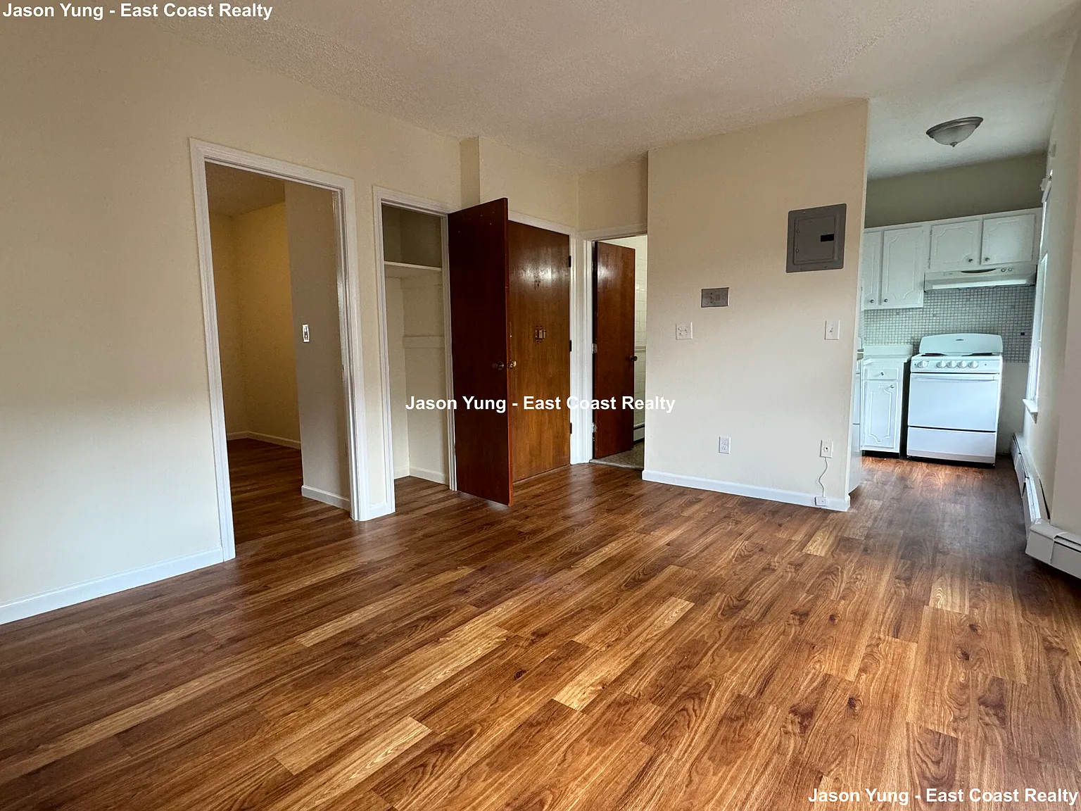 1 bed, 1.0 bath, 500 sqft, $2,400 — Photo 3