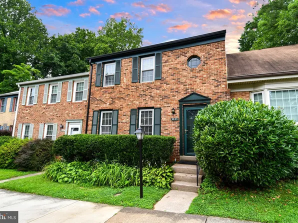9835 Saint Cloud Ct, Fairfax, VA 22031