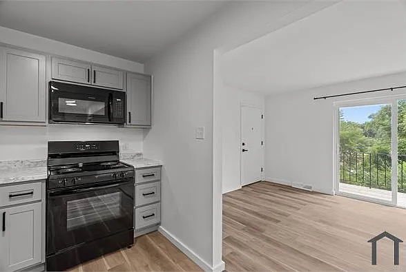 2543 Mary Ave #2543G — Photo 7