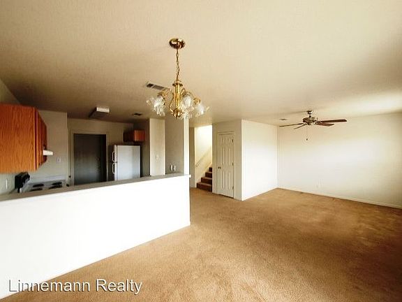4th image of 5203 Daybreak Cir APT A