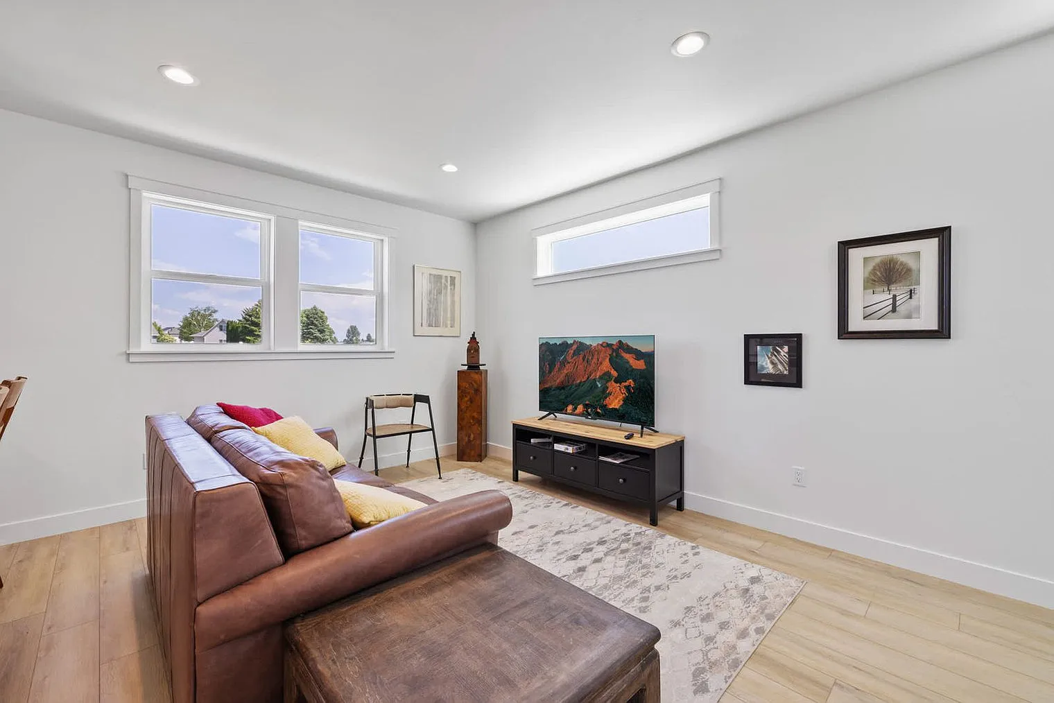 1 bed, 1.0 bath, 742 sqft, $4,826 — Photo 1