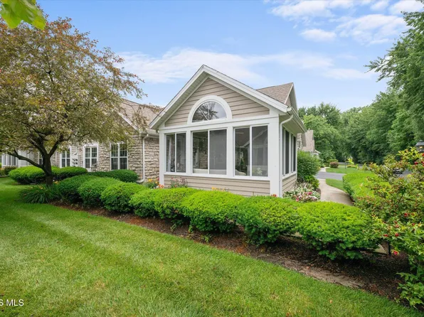 2323 Oaks Edge Dr, Toledo, OH 43617