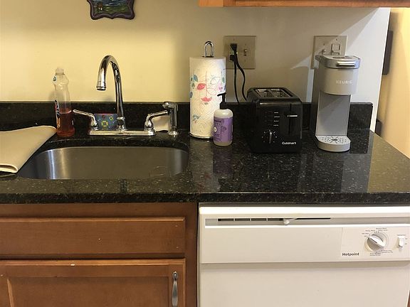 195 Park Dr. #3 Boston - Kenmore Unit Photo 5