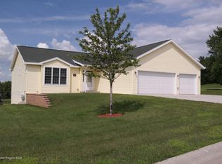 805 Anne Ln, Pelican Rapids, MN 56572