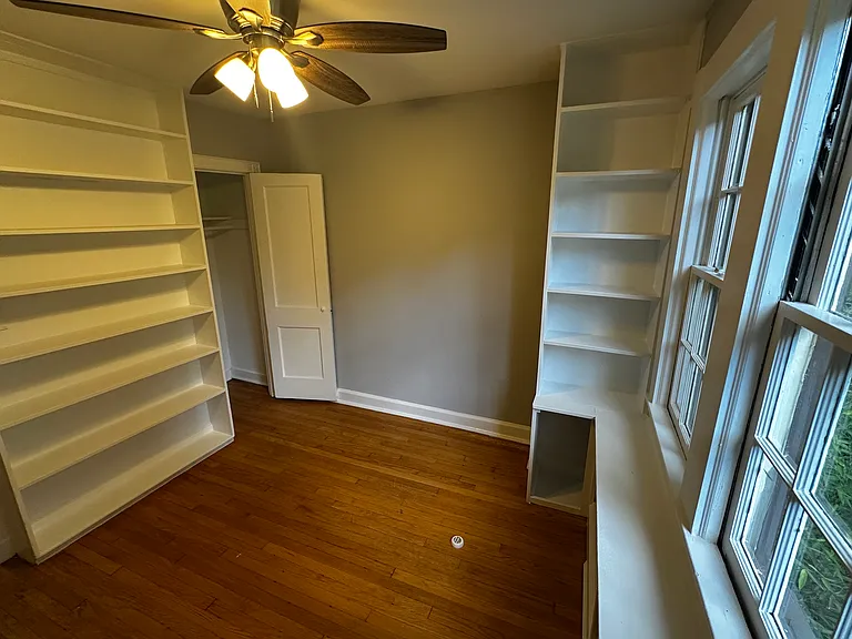 4414 Reservoir Rd NW — Photo 27
