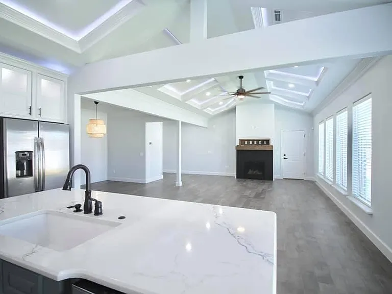 502 SW Ramsey Ln — Photo 5