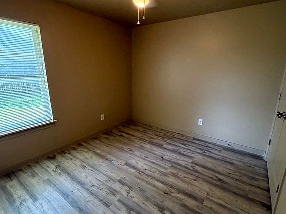 5th image of 3511 Galatian Way
