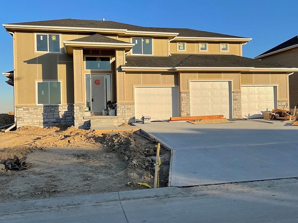 1st image of 5427 N 208th St