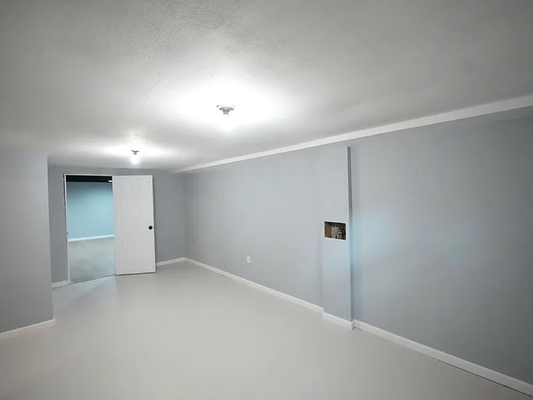647 Bismark Ave — Photo 23
