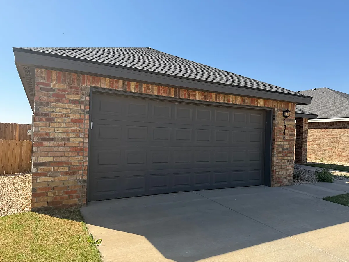 Building Photo - 1348 Bajada St