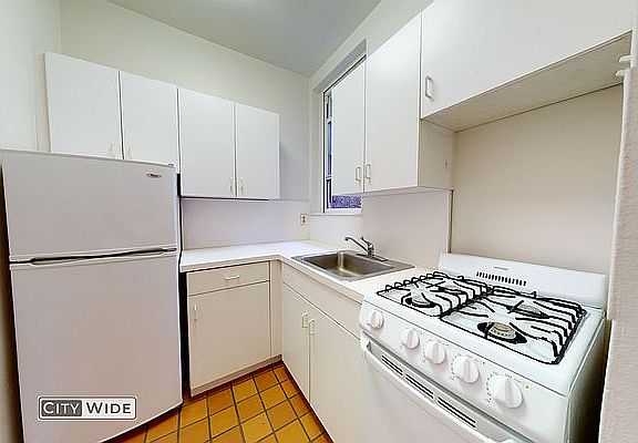 3rd image of 416 E 81st St APT 3B