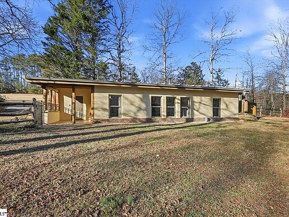 2nd image of 20 Hudson Rd