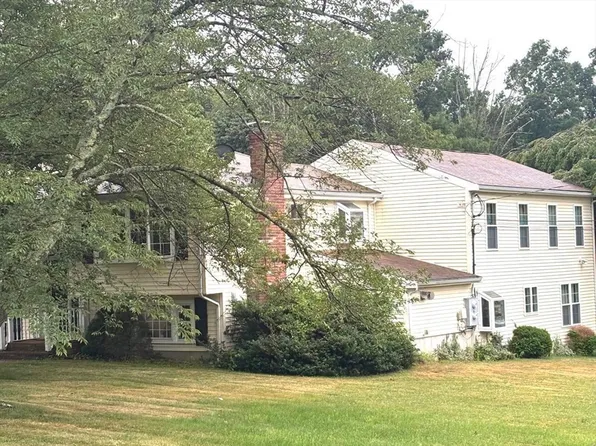 560 Allen Ave, North Attleboro, MA 02760