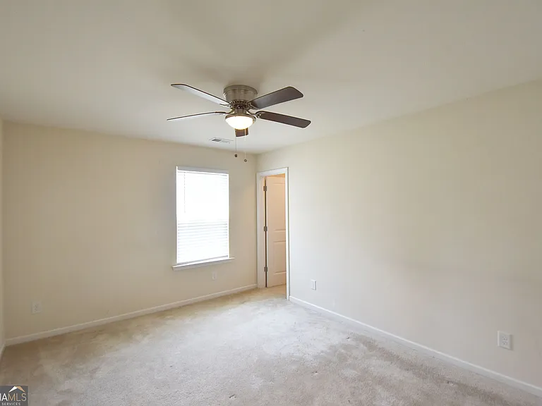 421 Southbridge Pass — Photo 50